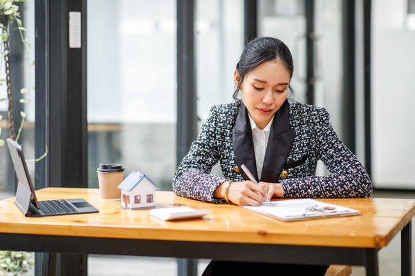 Où trouver toutes les solutions pour vos problématiques immobilières au même endroit?