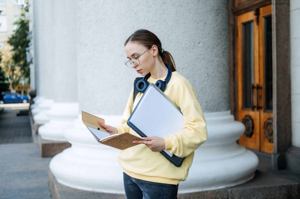Choisir une école de management qui s'adapte aux besoins du marché de l'emploi